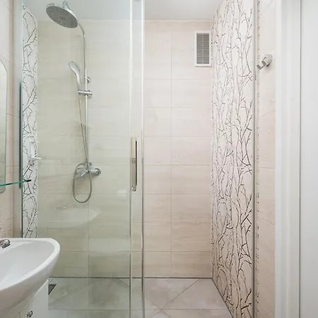 Royal Baths Inviting By Bookinghost Appartement