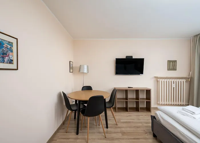 Royal Baths Inviting By Bookinghost وارسو